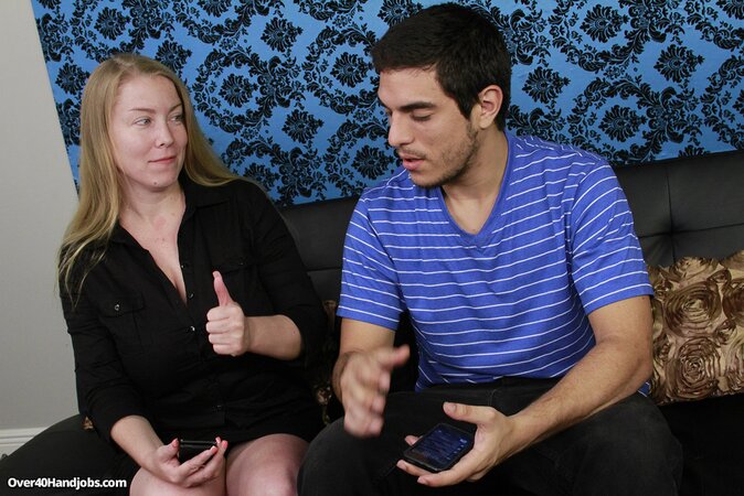 Desiree Deluca gets his cum on her huge boobs after the handjob