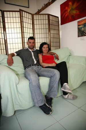 Italian woman with natural boobs sucking and getting licked