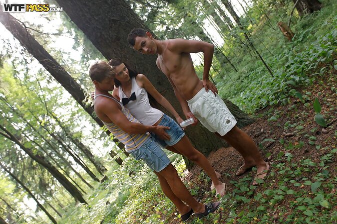 Lecherous coed engages in outdoor blowjob and fucking with a shaved cunt