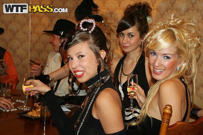 College students have an orgy in Roaring Twenties outfits