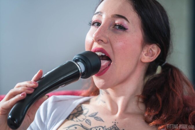 Esluna Love shows tattoos and gets to spotlight her FIRM ass