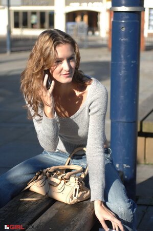 Solo girl Nikkala Stott gets naked after having a bite to eat