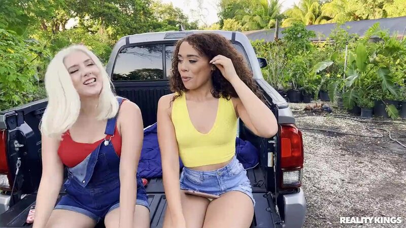 Gia OhMy and Willow Ryder enjoy an outdoor IR 3some with black guys