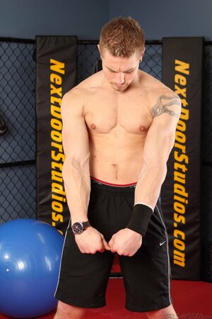 This stud is sweet enough to kiss her all over before he fucks