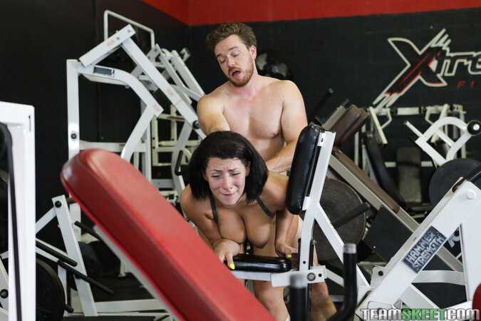 Valentina Jewels gets power-fucked in a public setting