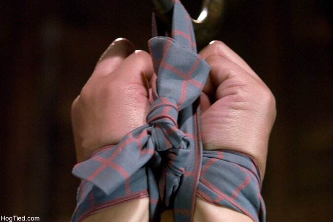 Jessica Bangkok gets bound and toyed in hot BDSM action