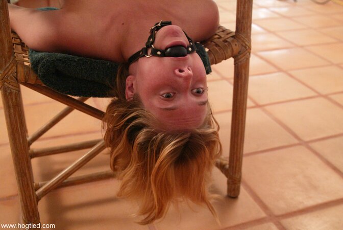 Knots with subby girls that don't get cocks to brush their lips