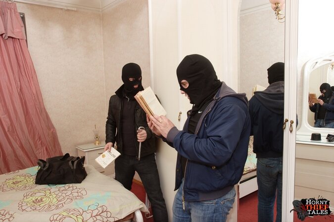 Robber grabs her head, fo**s her to take it all & his mate helps