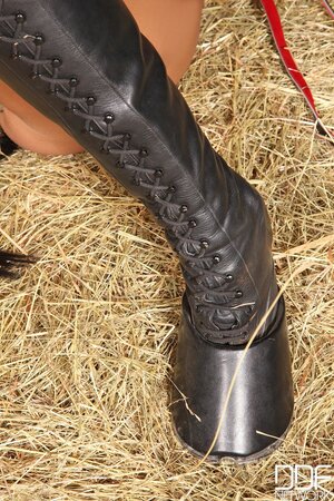 Annett the BDSM bitch is going to get off with this humiliation