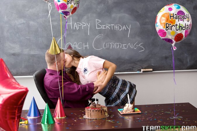 Nice girl with a pretty face wants his dick in her mouth