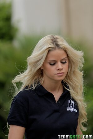 Jessa Rhodes is going to get fucked from behind harder today