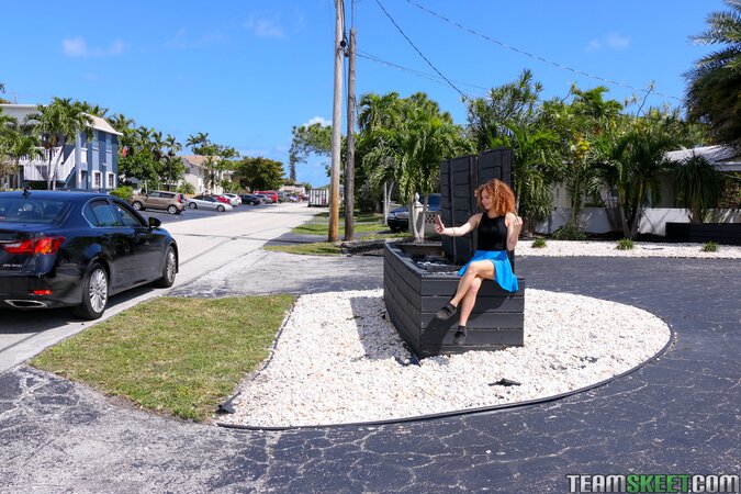 Eli Luxx is happy to worship his boner, it's ALL sloppy