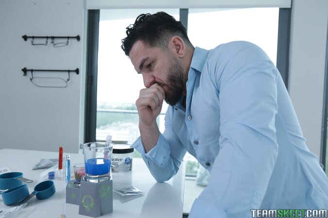 Binky Beaz has adorable glasses, a hot pussy, pure lust