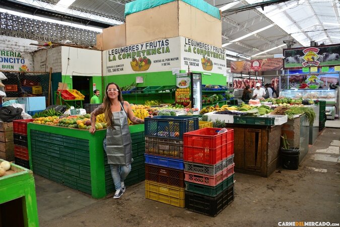 Cute glasses girl refuses to take them off before sucking
