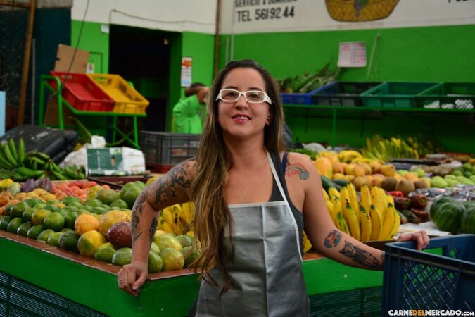 Cute glasses girl refuses to take them off before sucking