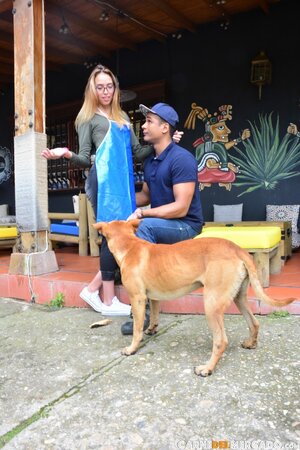 Skinny Lucia Vergara picked up and facialized in hotel