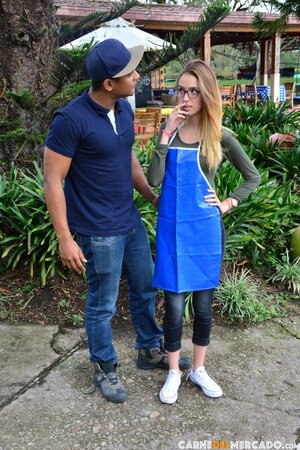 Skinny Lucia Vergara picked up and facialized in hotel