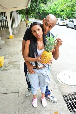 That insane hourglass shape makes her one of the best amateurs