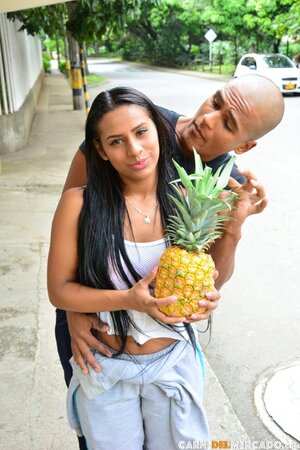 That insane hourglass shape makes her one of the best amateurs