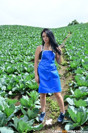 Mary Fuego is a Colombian cutie who wants to suck and fuck