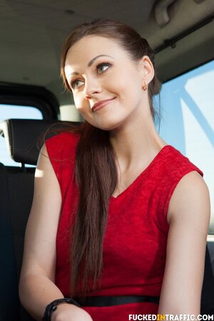 UK stunner teases her limo driver, endurance test passed