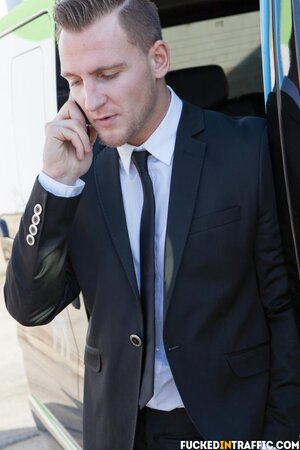 Czech girl with a damn fine body shares public, priceless moment