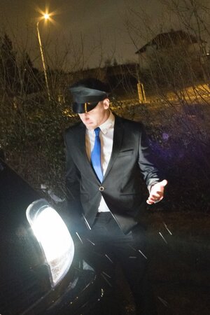 Crazy eye-contact through the lens with this ginger hoe