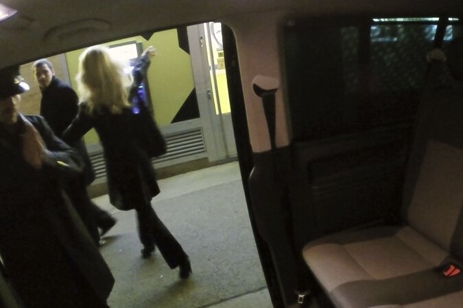 Czech blonde wants his thick drip after a quick backseat tease