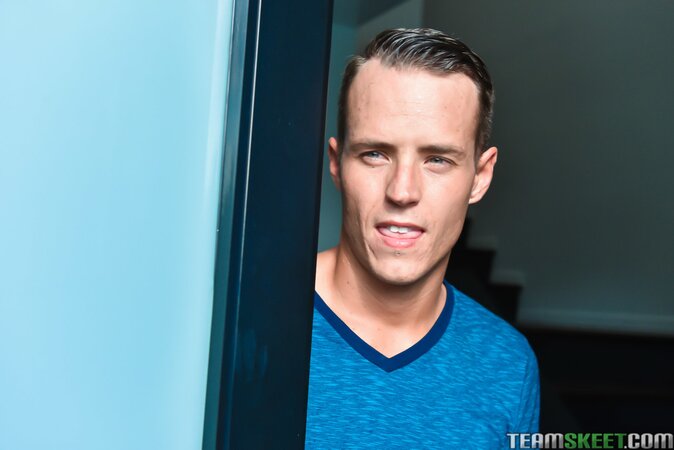 Carmen Caliente gets thick facial from employer as blonde babysitter