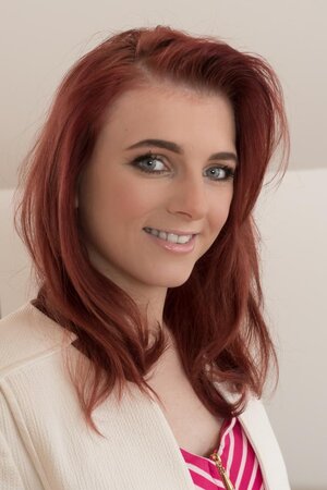 Vanessa Shelby photo shoot turns into blowjob and hardcore fuck