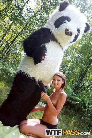 Kira Stone petite outdoor panda fuck and jizzed