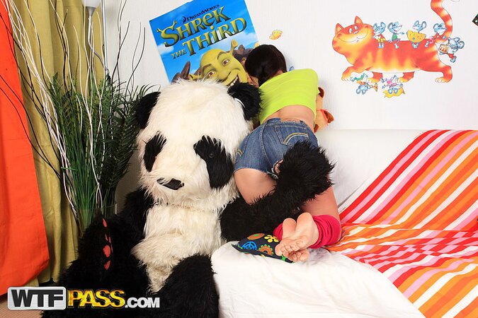 Lara Page braided pigtails panda sex and facial