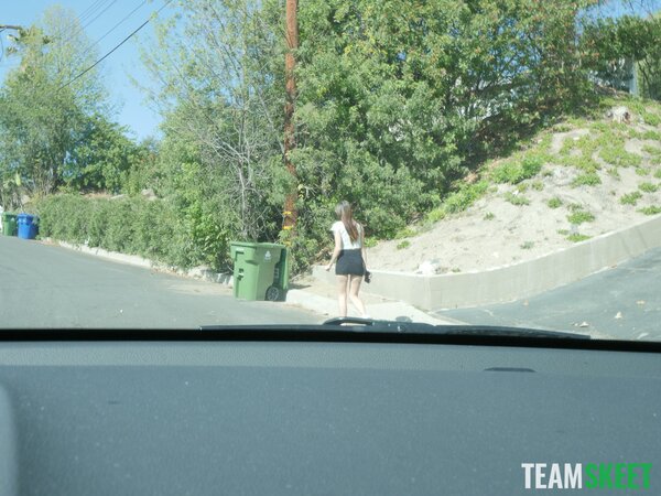 Isabel Moon meets stranger outdoors then fucks Filthy Rich at hotel