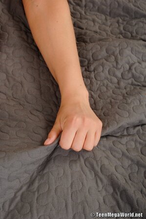 Betsey Kite and Timo Hardy hardcore fuck ends in open mouth facial