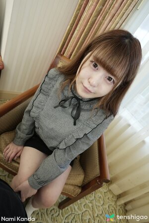 Big tits Japanese girl will be gaping slightly after this