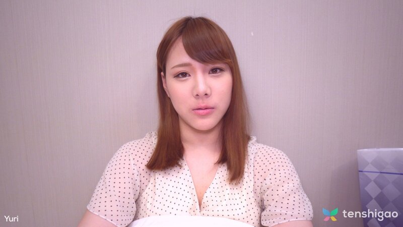 Yuri wants to get fingered and her pussy responds in kind