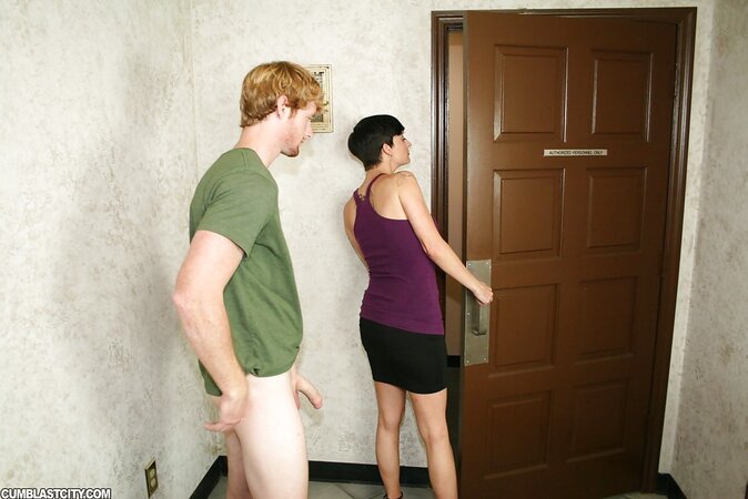 Ivy Reins wants to jerk this dude off with her hands