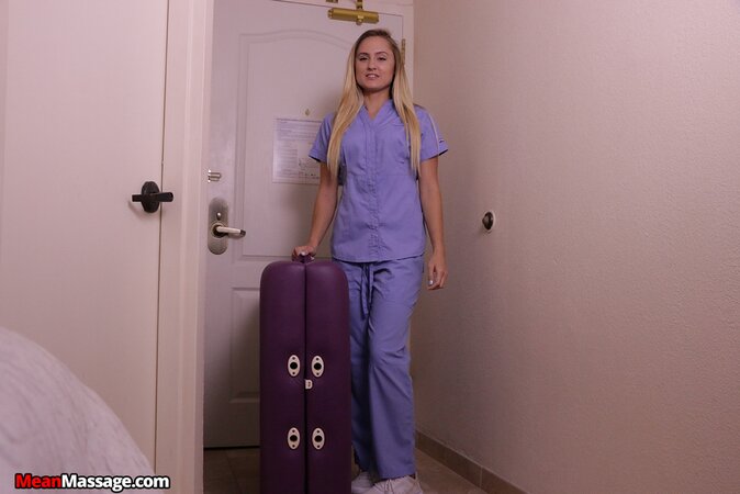 Avalon Heart is fit, sexy, and ready to jerk fat peen