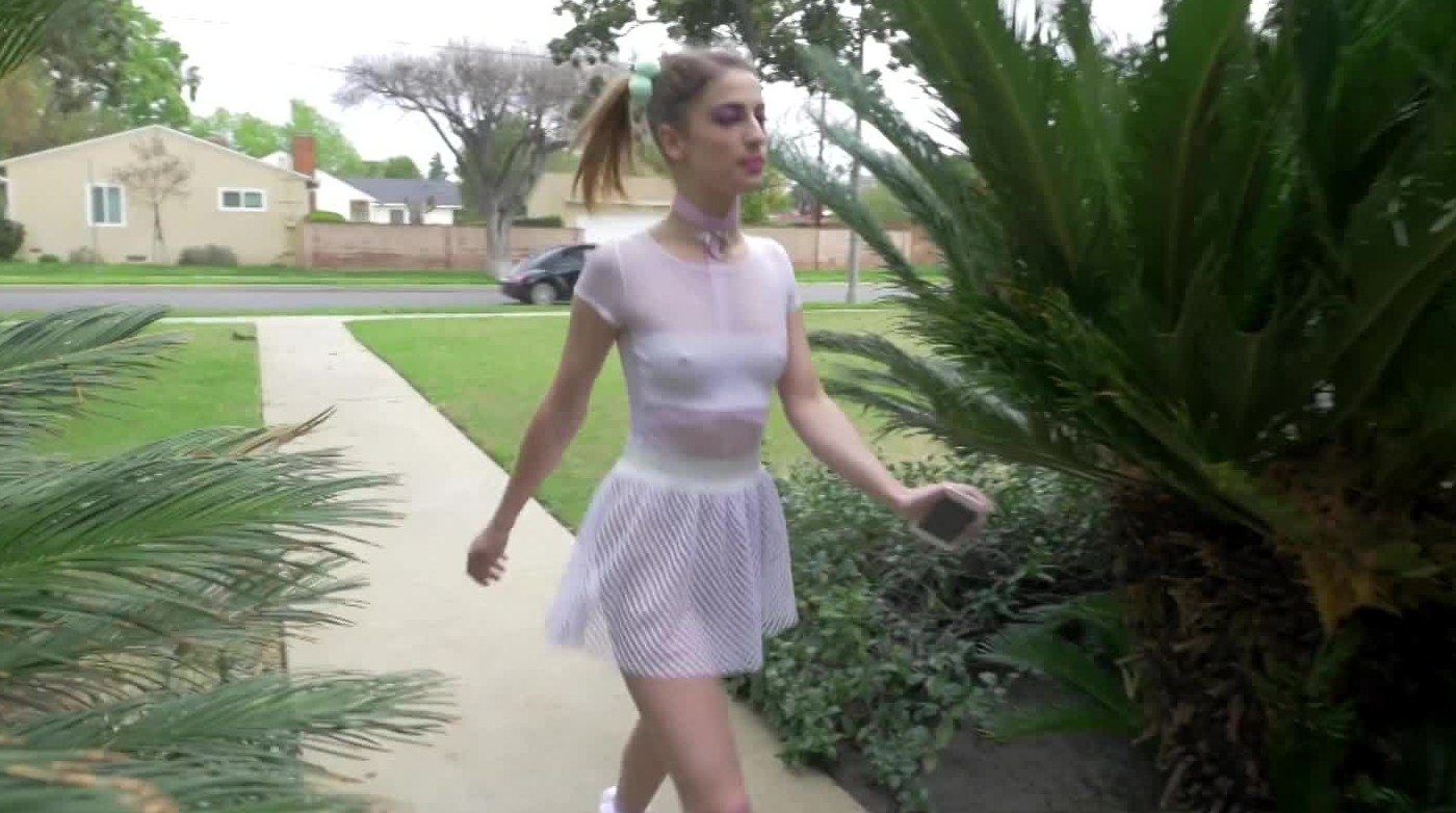 Dominant pal has rough sex with petite teen - SexVid.xxx