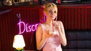 Kami Yammy is a natural blonde stunner who gets off in public
