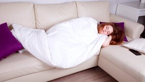 Attractive ginger ho squirts on stroking clitoris before work