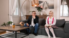 Blonde smoke show shags a professor until he gives her a facial